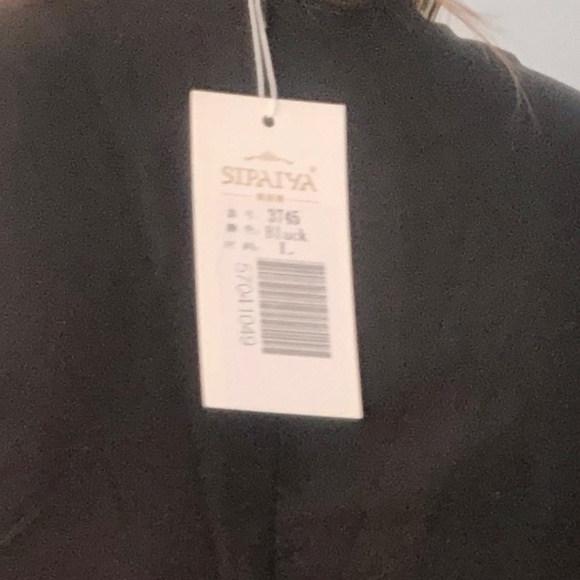 SIPAIYA NWT Black STATEMENT Blouse - Picture 7 of 8